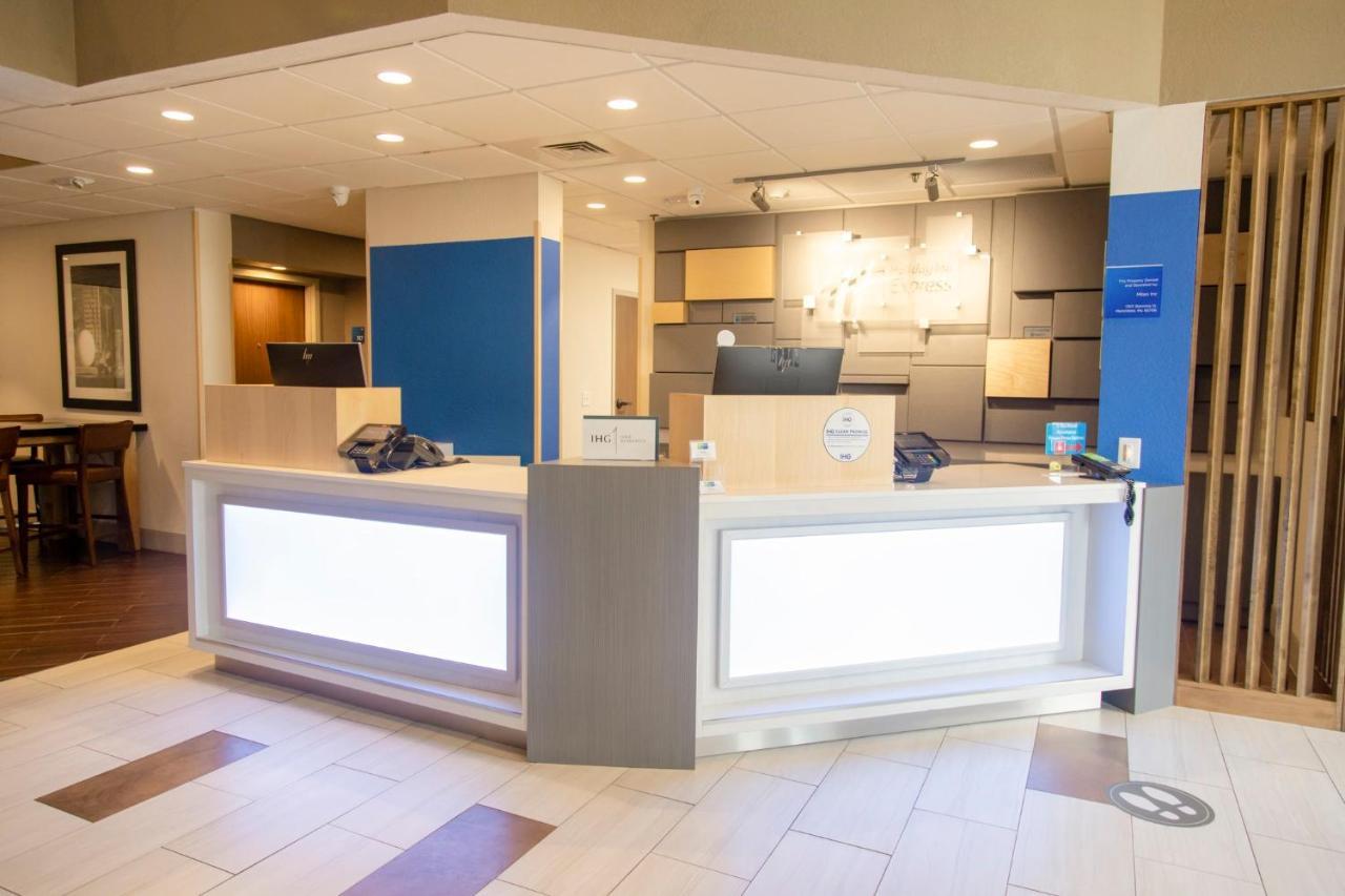 Holiday Inn Express Marshfield - Springfield Area By Ihg Exteriör bild
