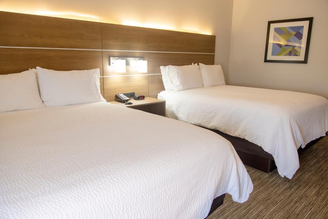 Holiday Inn Express Marshfield - Springfield Area By Ihg Exteriör bild
