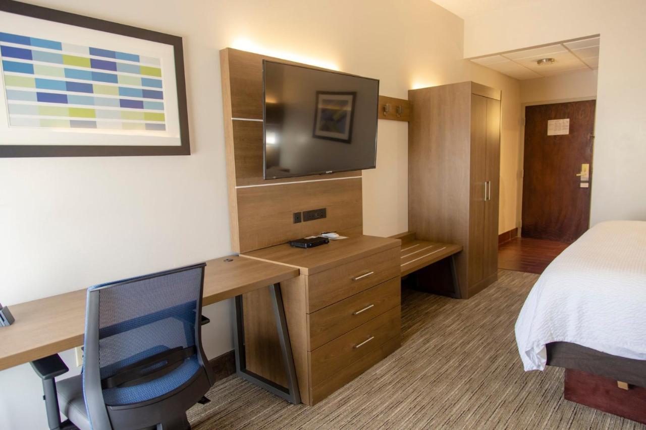 Holiday Inn Express Marshfield - Springfield Area By Ihg Exteriör bild