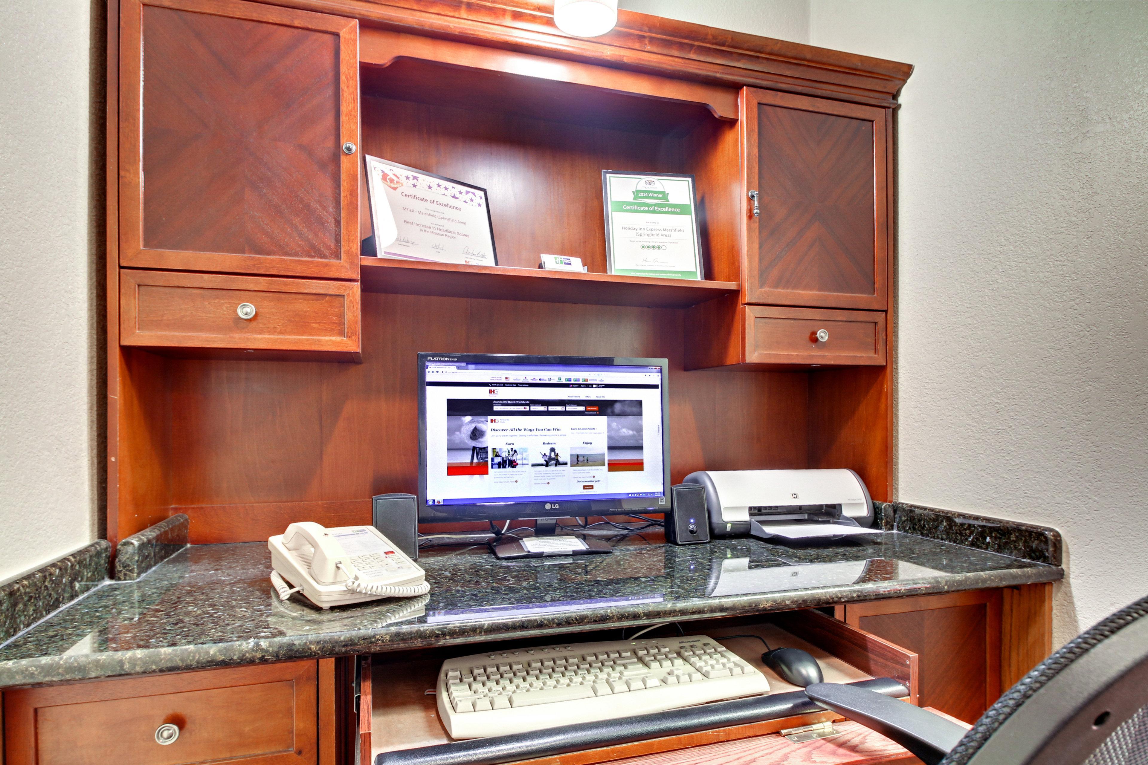 Holiday Inn Express Marshfield - Springfield Area By Ihg Exteriör bild