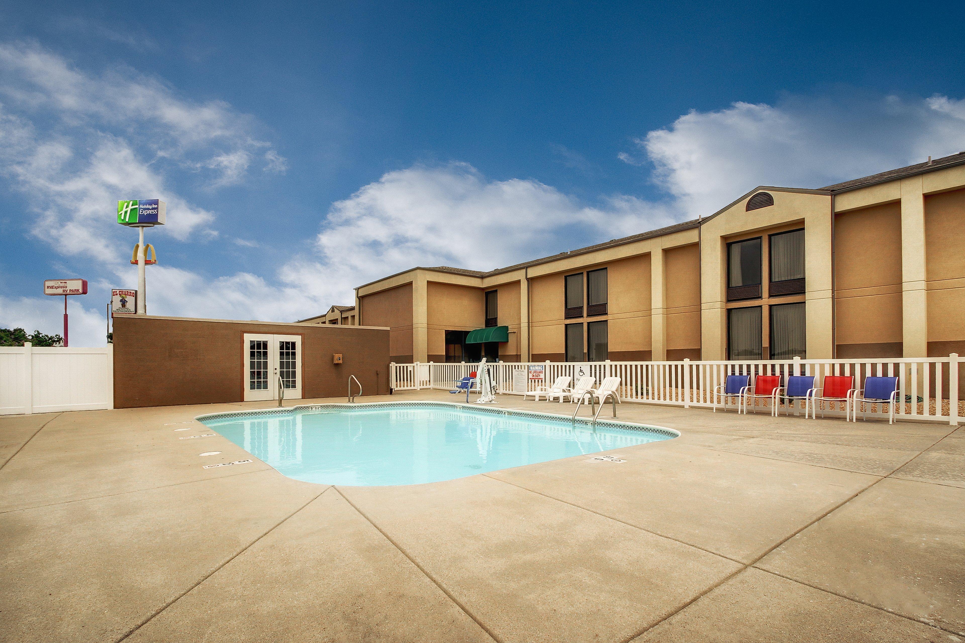 Holiday Inn Express Marshfield - Springfield Area By Ihg Exteriör bild