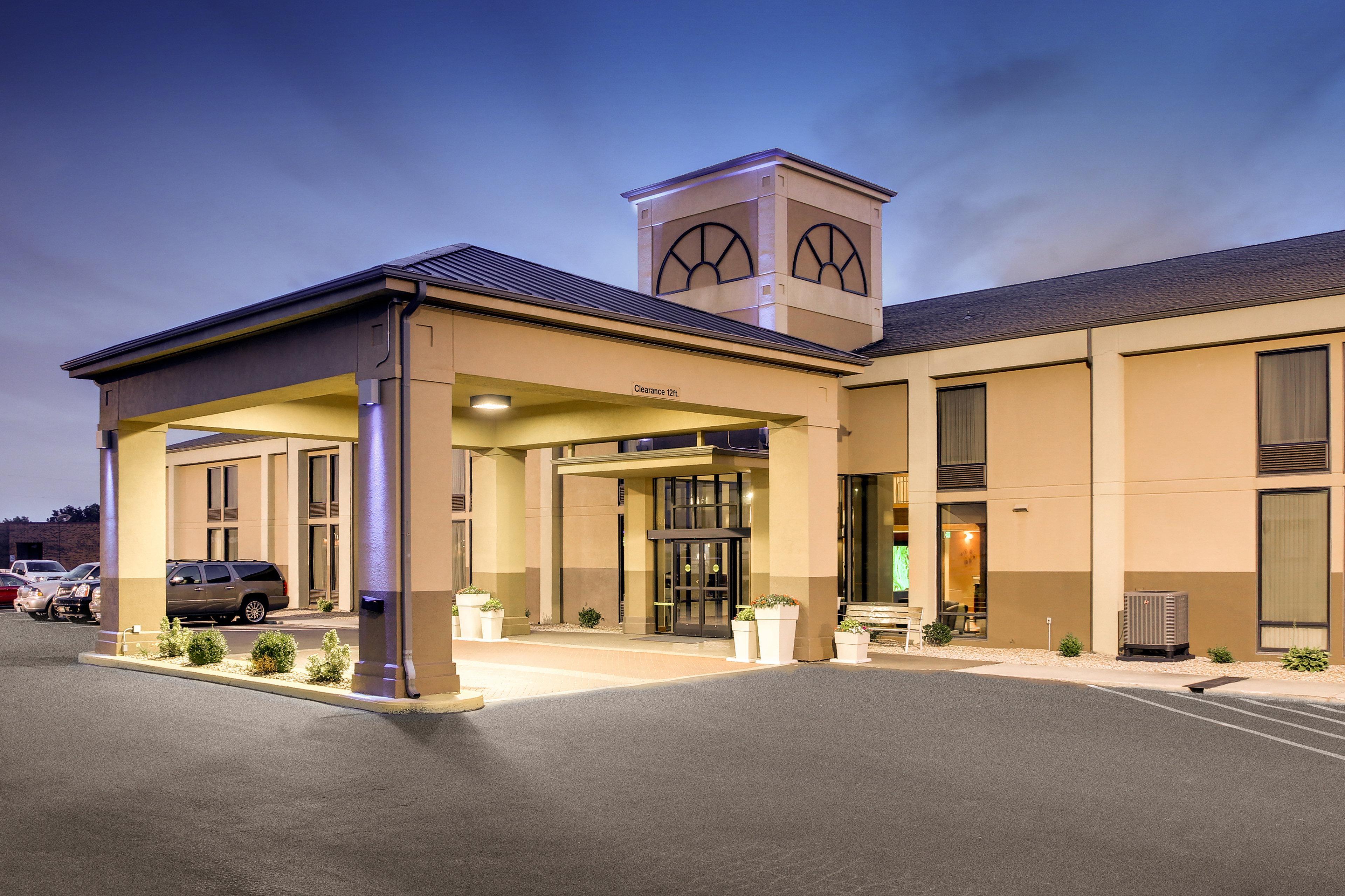 Holiday Inn Express Marshfield - Springfield Area By Ihg Exteriör bild