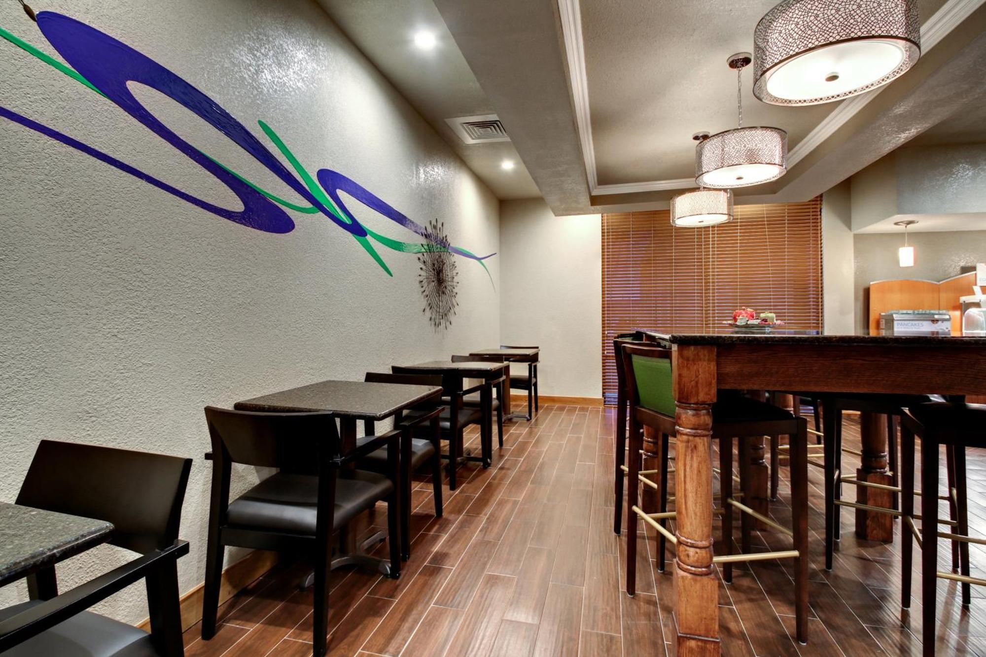 Holiday Inn Express Marshfield - Springfield Area By Ihg Exteriör bild