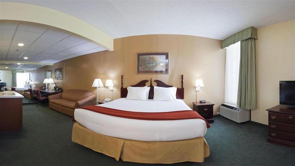 Holiday Inn Express Marshfield - Springfield Area By Ihg Exteriör bild